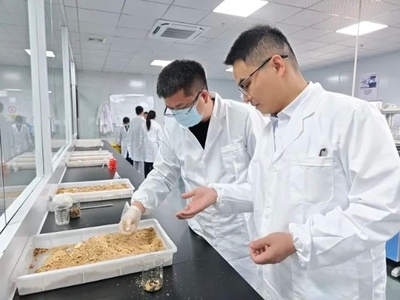 科技創(chuàng)新引領(lǐng)未來(lái) 江西省工業(yè)和信息化廳章貢區(qū)新興能源技術(shù)研發(fā)之路